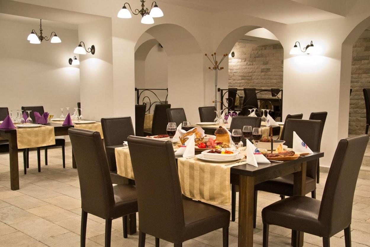 Hanul Domnesc Braşov Extérieur photo