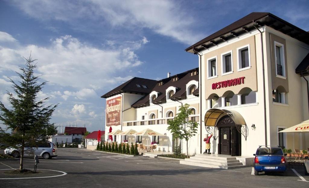 Hanul Domnesc Braşov Extérieur photo