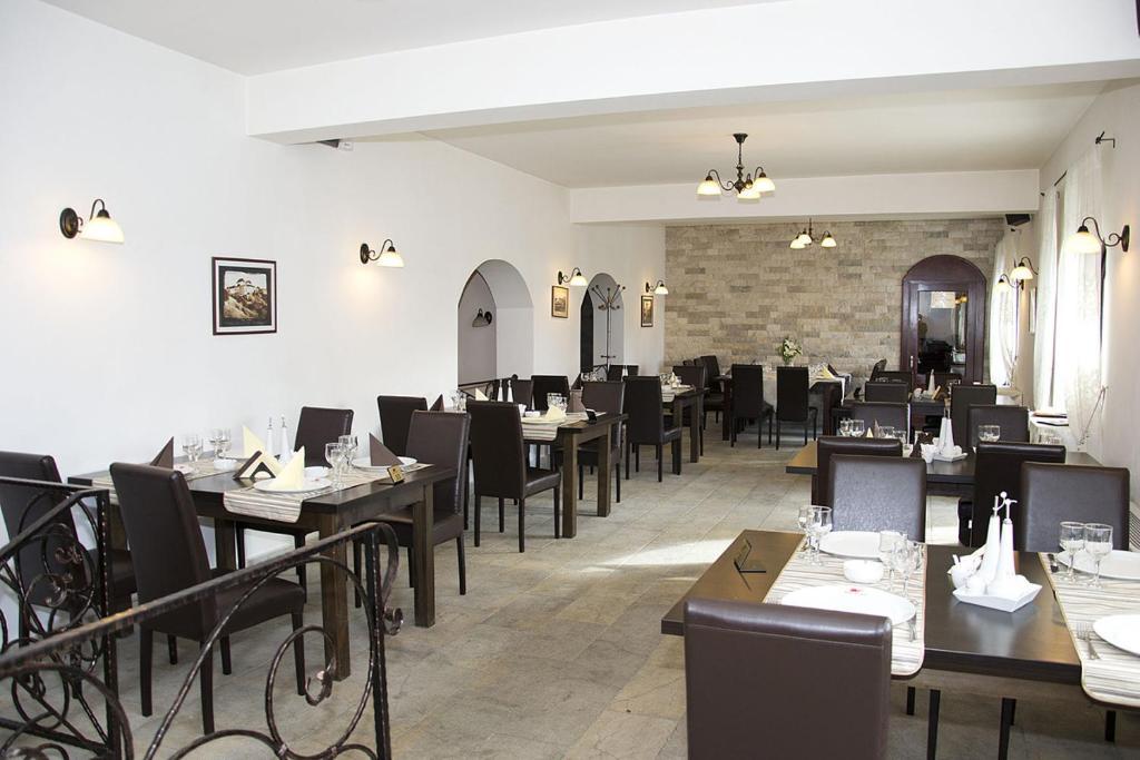 Hanul Domnesc Braşov Extérieur photo