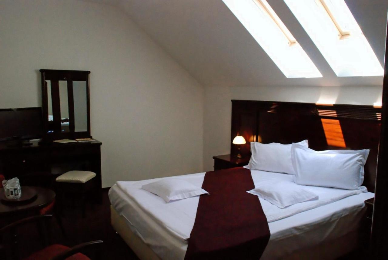 Hanul Domnesc Braşov Chambre photo